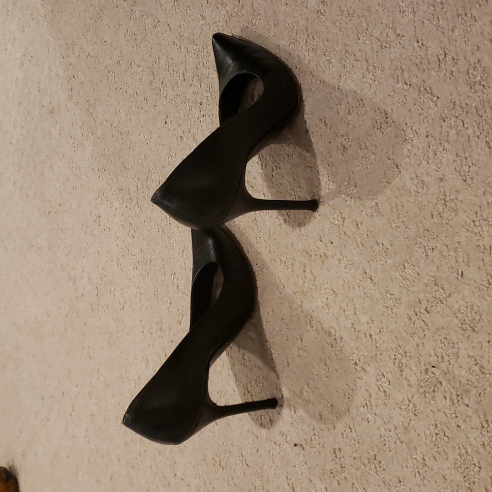 Stuart Weizman Black Heels Size 7 - image 4